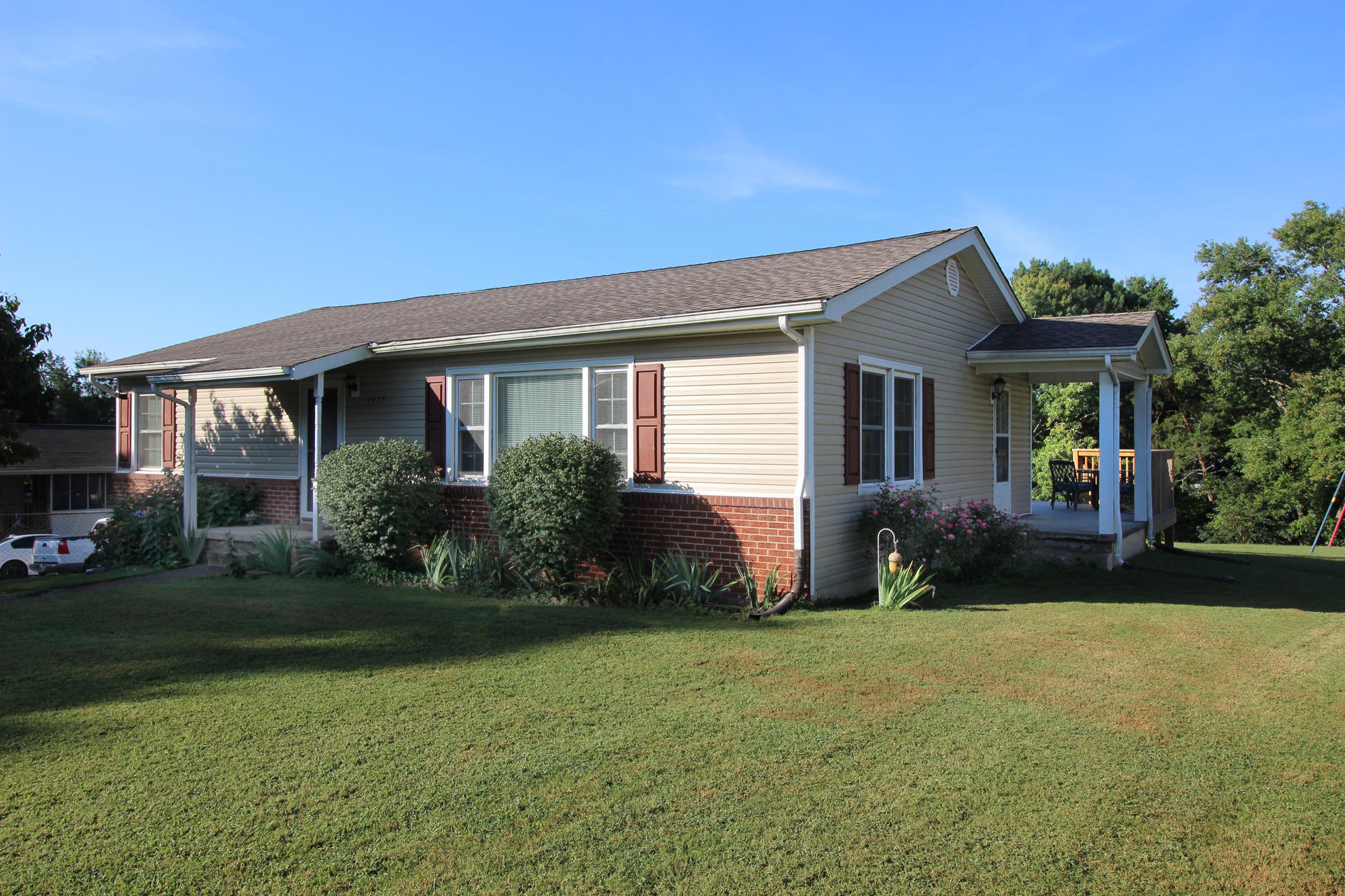 7925 Sharp Road Powell, TN 37849 - Photo 2 of 14 7925 Sharp Rd