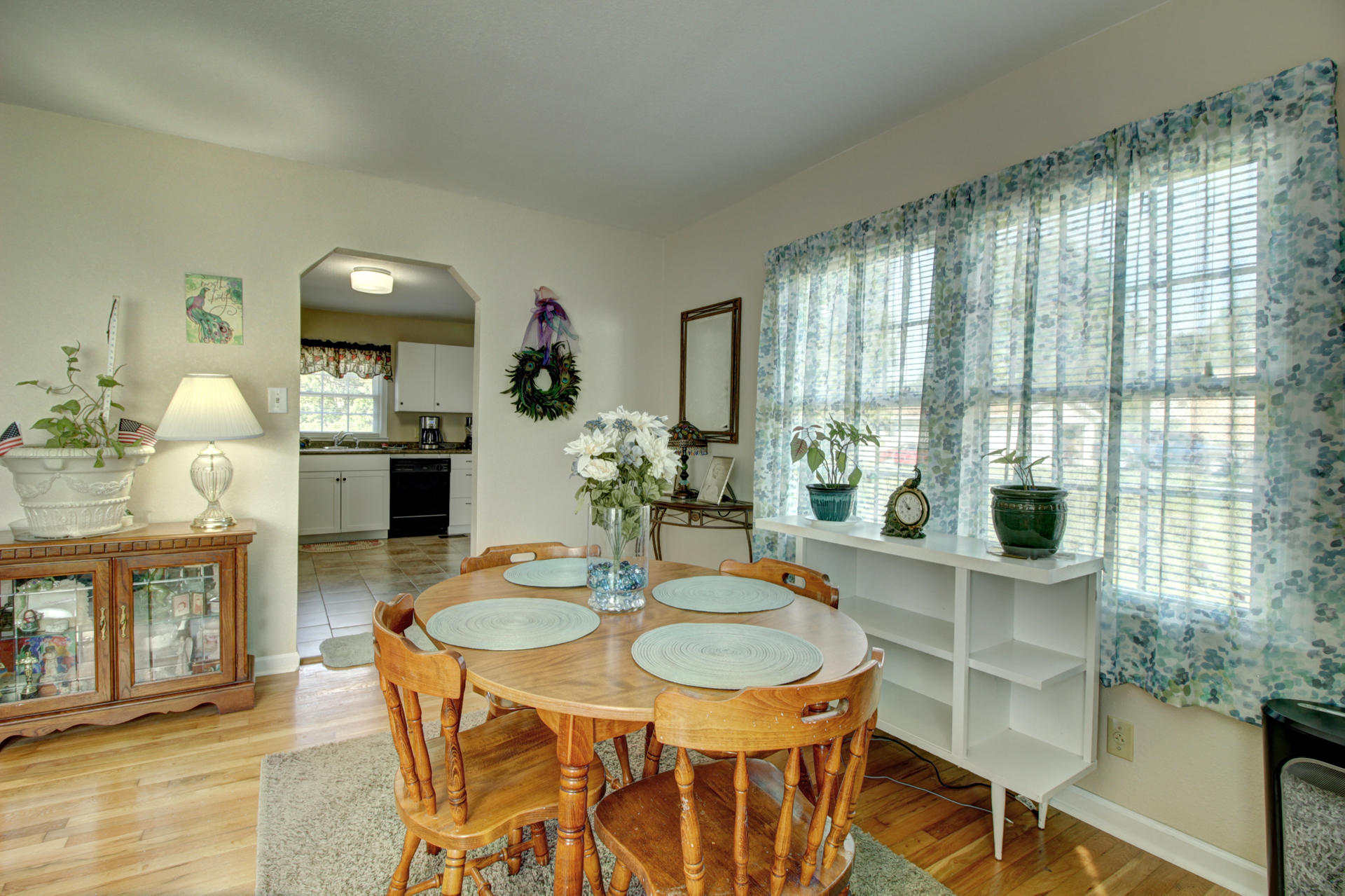 7925 Sharp Road Powell, TN 37849 - Photo 9 of 14 Dining Area
