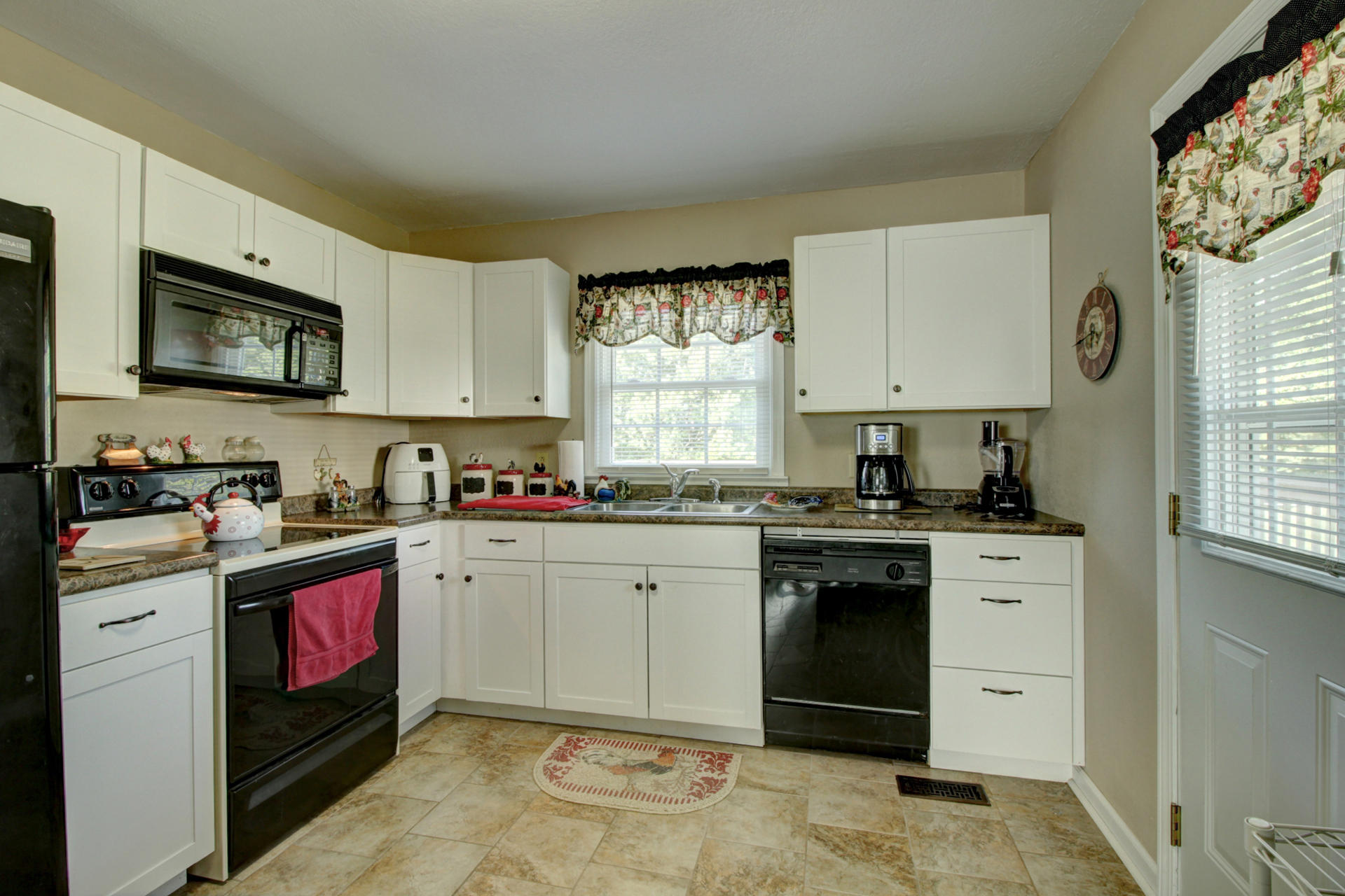 7925 Sharp Road Powell, TN 37849 - Photo 10 of 14 kitchen 1
