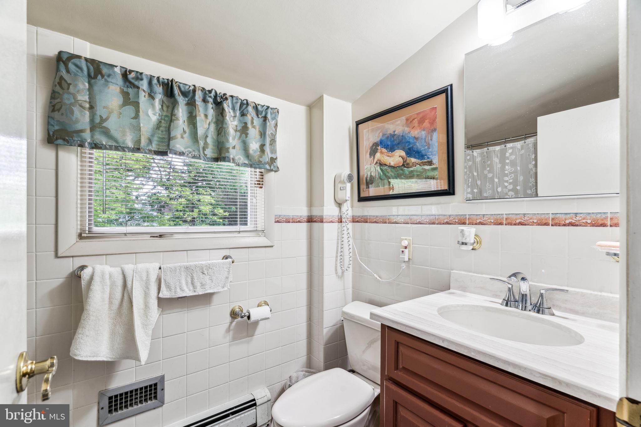 716 Alene Road Ambler, PA 19002 - Photo 33 of 44 2nd Floor Bathroom