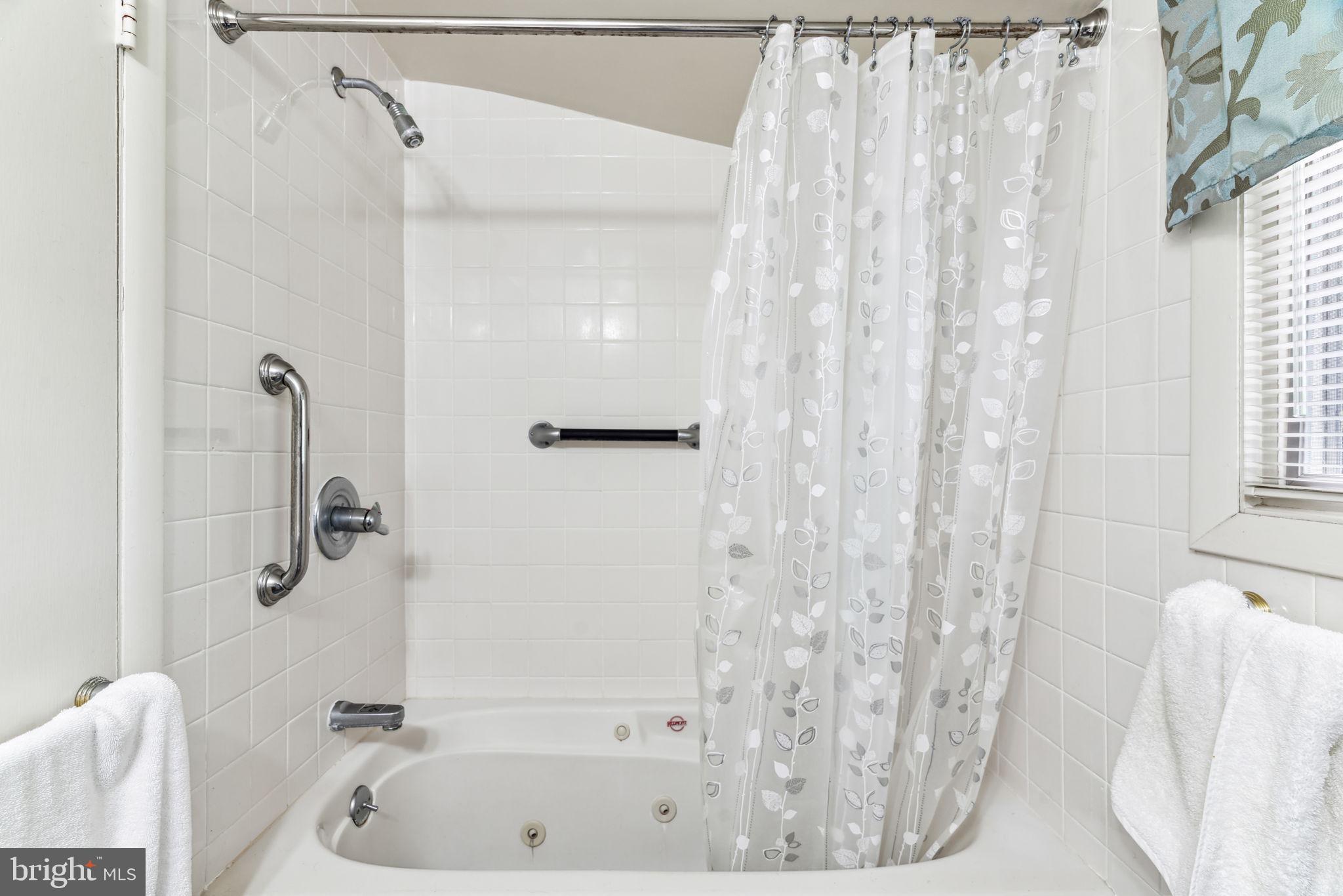 716 Alene Road Ambler, PA 19002 - Photo 34 of 44 2nd Floor Bathroom
