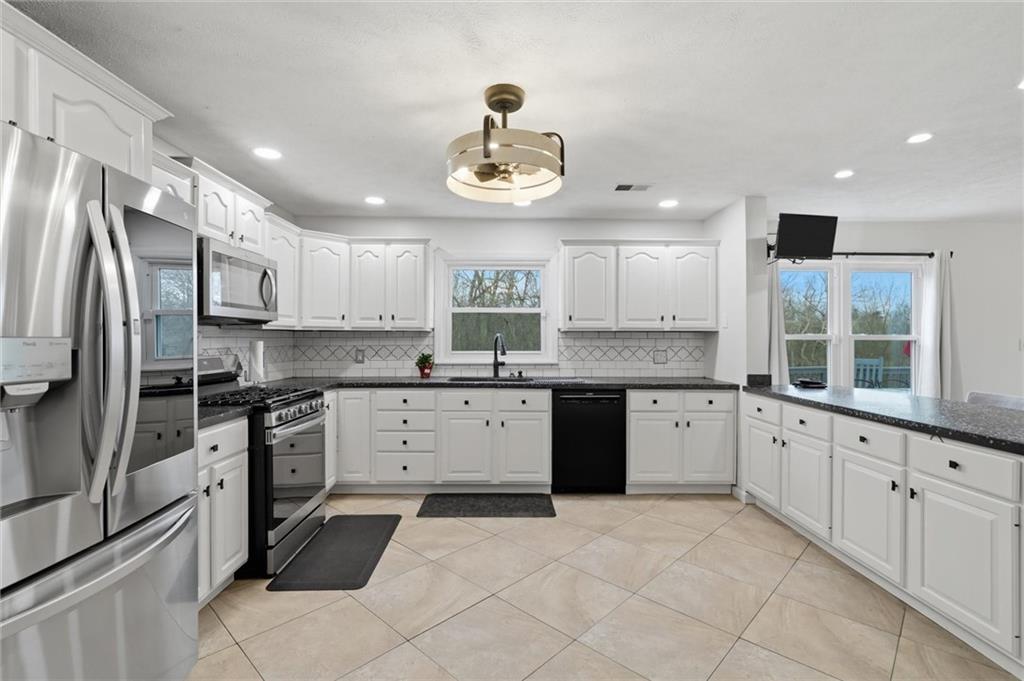 39 Valleyview Road Scenery Hill, PA 15360 - Photo 21 of 48