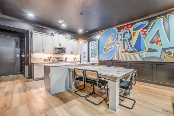 $748,000 | 2283 Young Avenue, Memphis, TN 38104