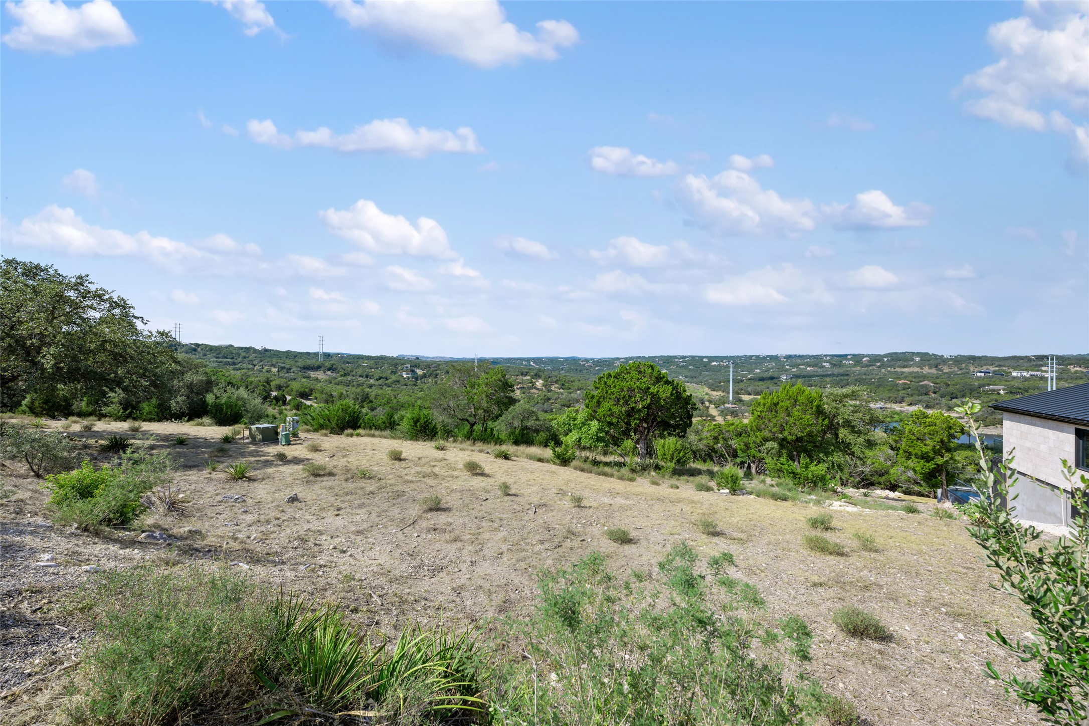 2804 Lakehurst Road Spicewood, TX 78669 - Photo 7 of 18