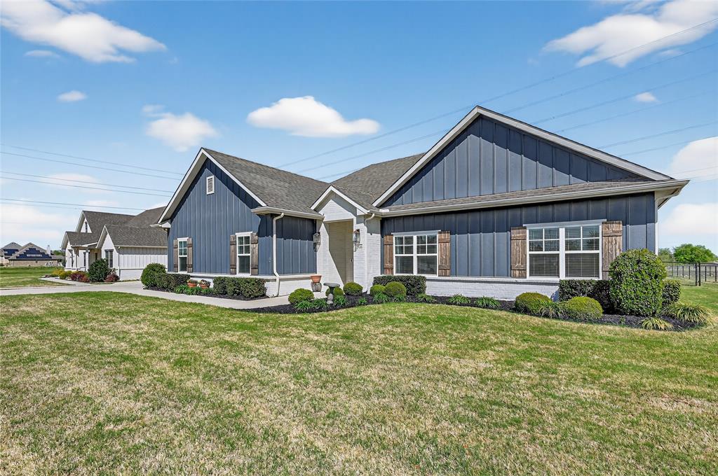 1506 Back Stretch Road Justin, TX 76247 - Photo 35 of 37