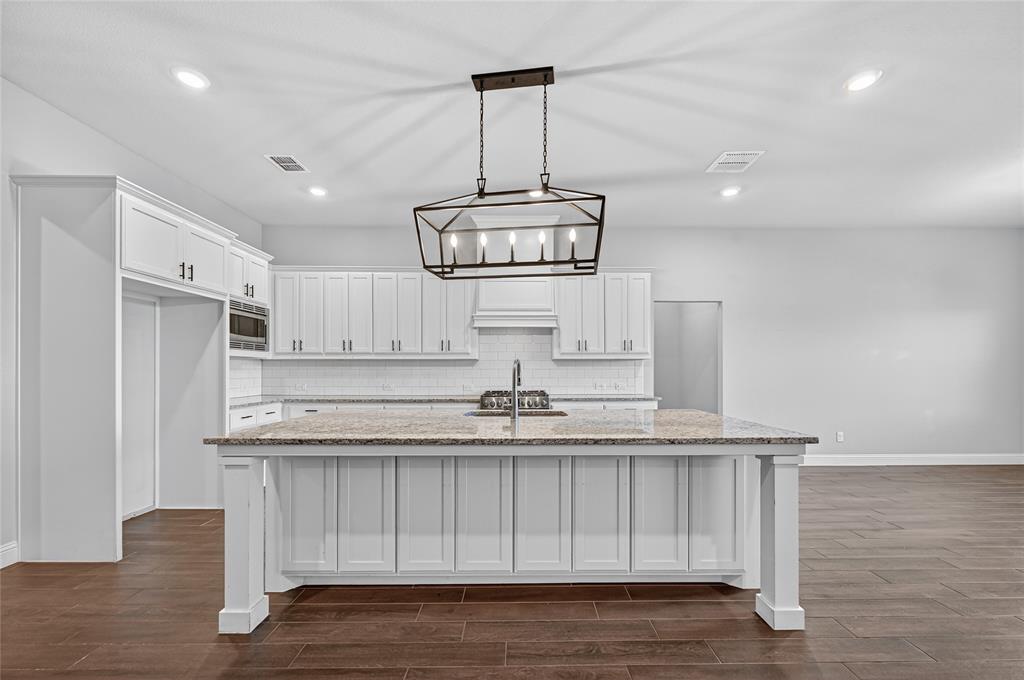 1506 Back Stretch Road Justin, TX 76247 - Photo 4 of 37