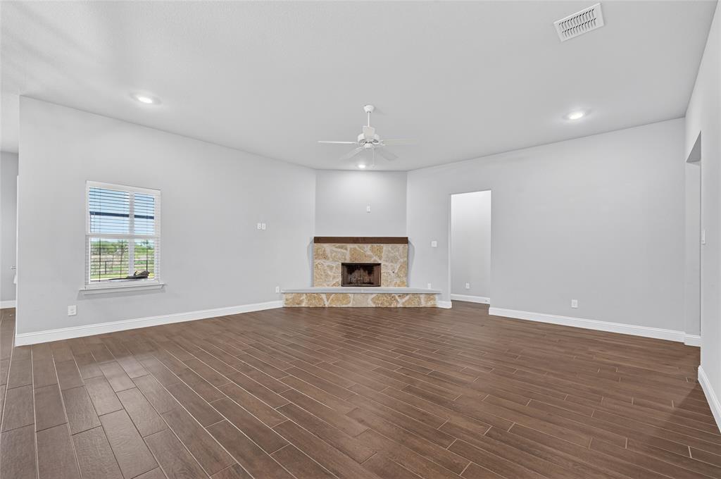 1506 Back Stretch Road Justin, TX 76247 - Photo 9 of 37