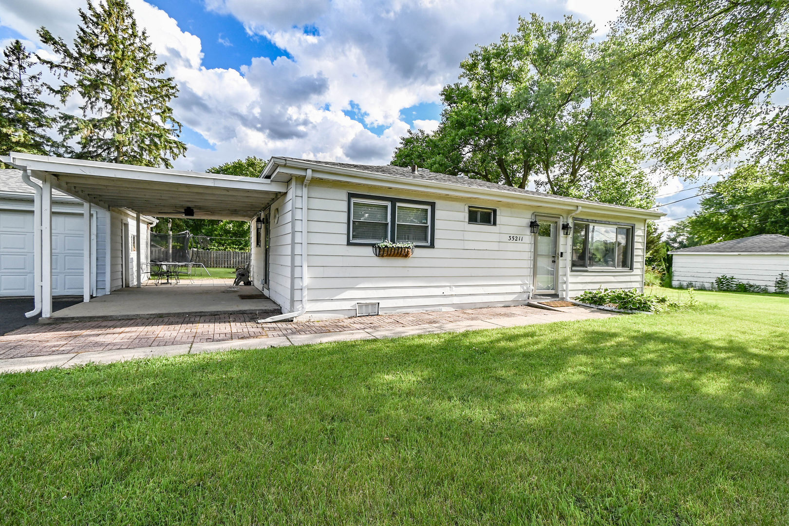 35211 North Edgewater Lane Ingleside, IL 60041 - Photo 3 of 26