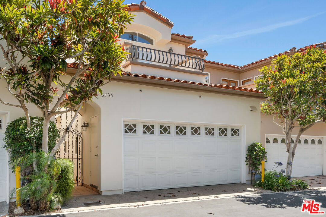 6436 Lunita Road Malibu, CA 90265 - Photo 4 of 54 a sign on the side of a building