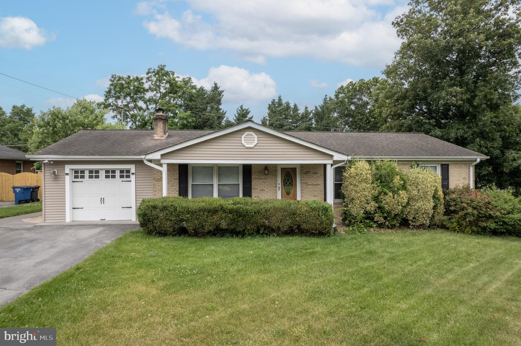 102 Highlander Road Stephens City, VA 22655 - Photo 1 of 40 Exterior Front