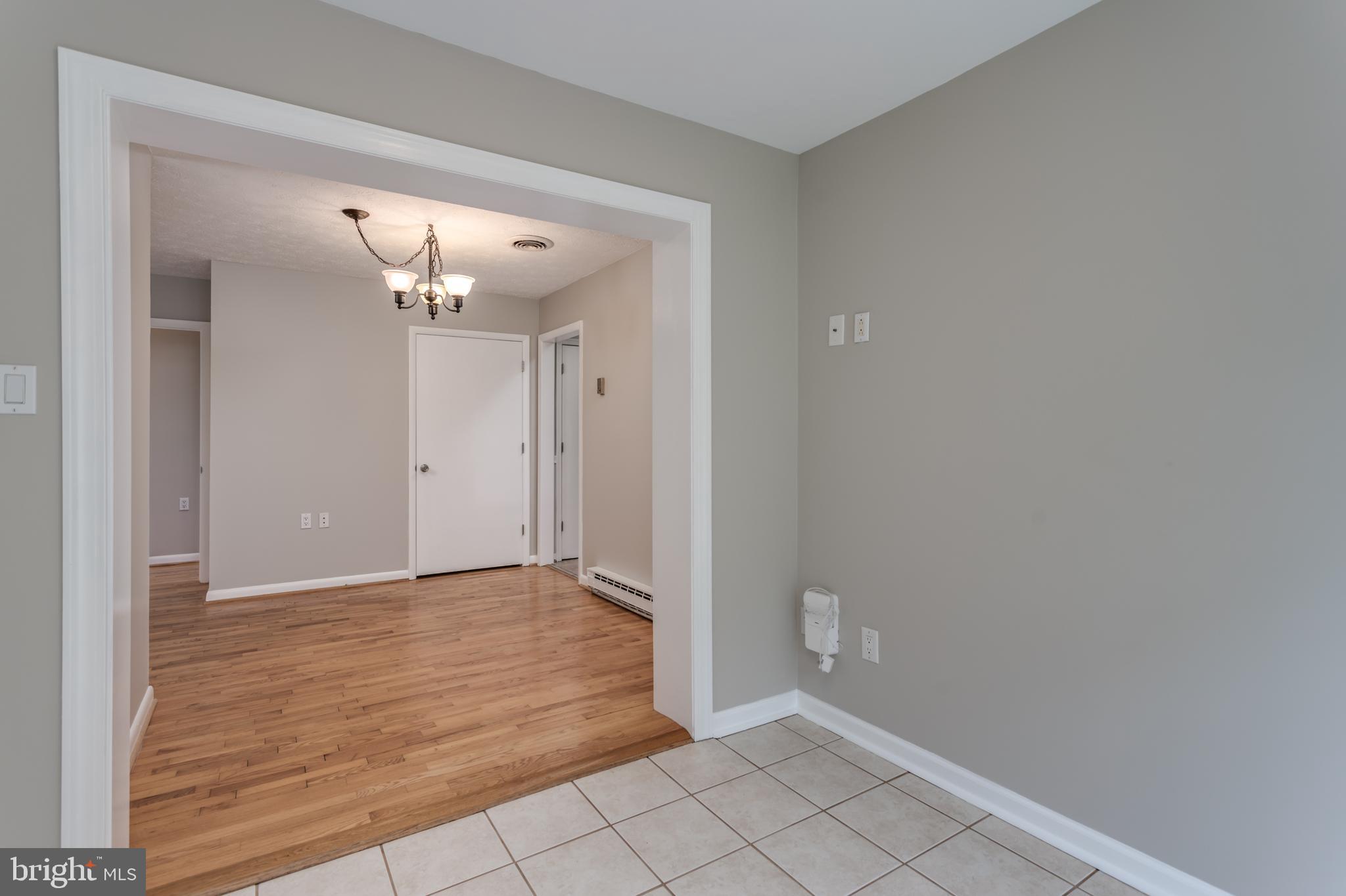 102 Highlander Road Stephens City, VA 22655 - Photo 12 of 40 Dining Room/Sunroom
