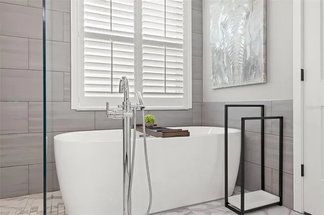 $5,850 | 11913 Keating Drive, Tampa, FL 33626