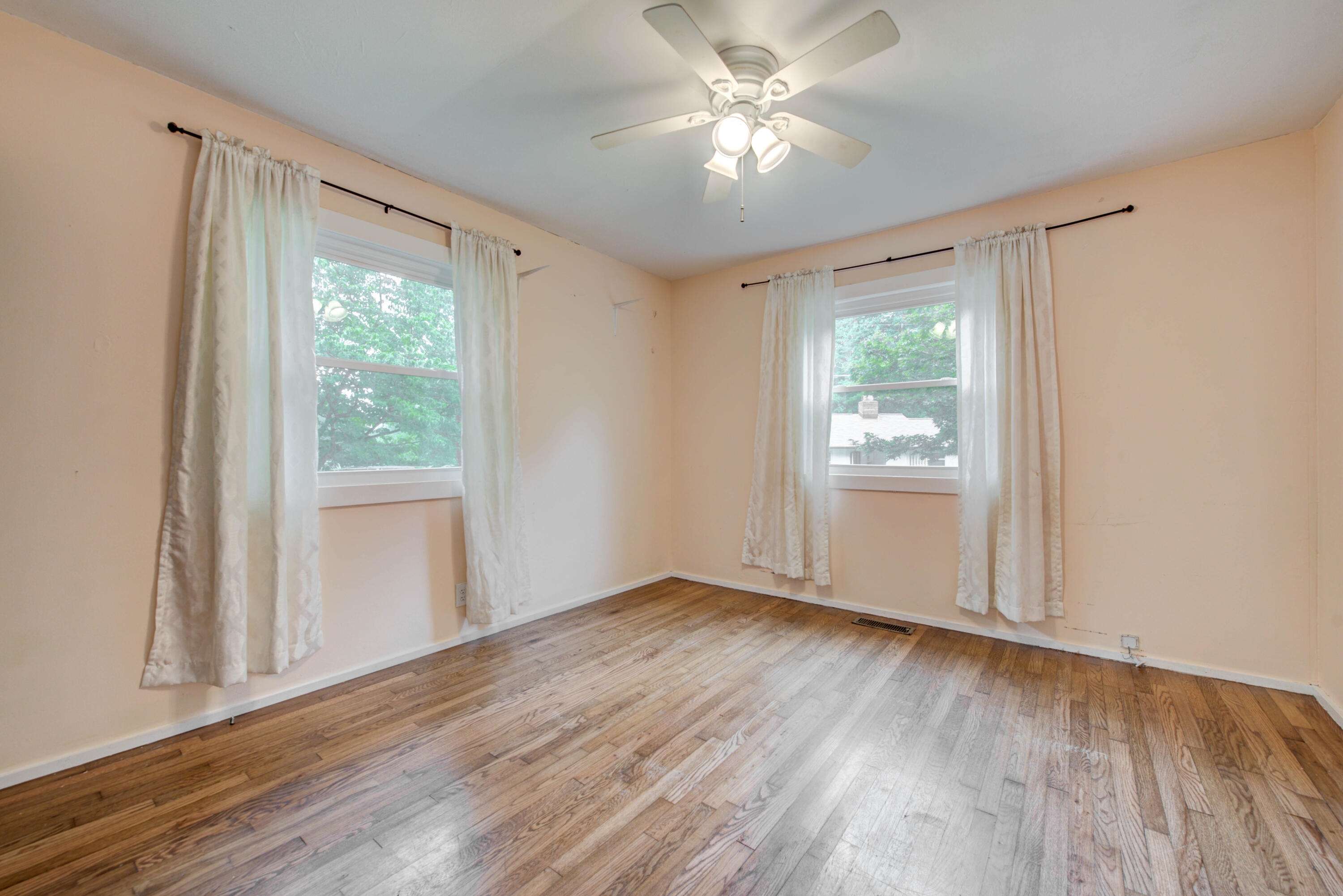 114 Taylor Road Oak Ridge, TN 37830 - Photo 10 of 15 10