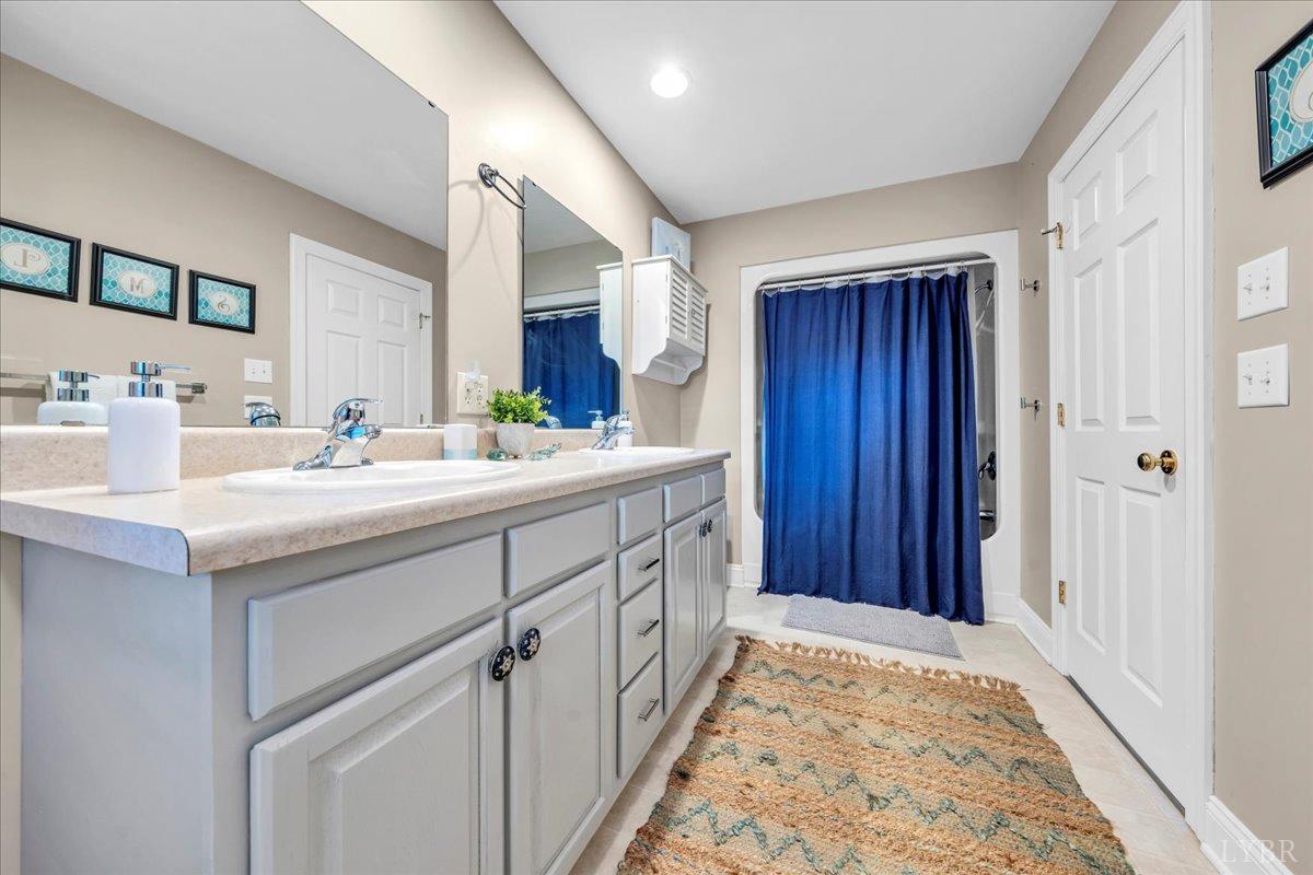 16520 Moneta Road Moneta, VA 24121 - Photo 23 of 83 Gallery Image 23