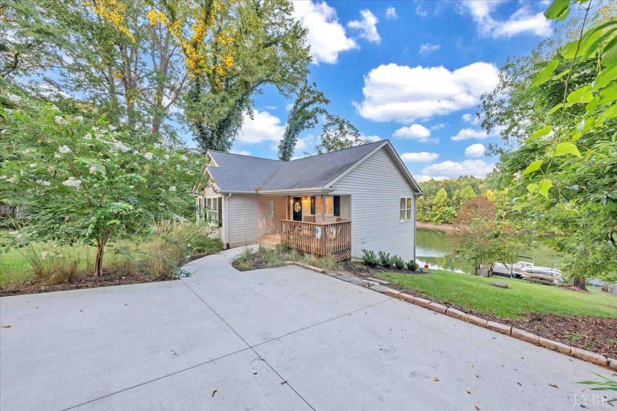 16520 Moneta Road Moneta, VA 24121 - Photo 57 of 83 Gallery Image 57
