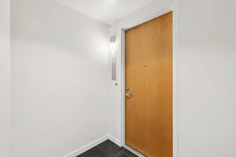 $825,000 | 350 West Ash Street, Unit 102, San Diego, CA 92101