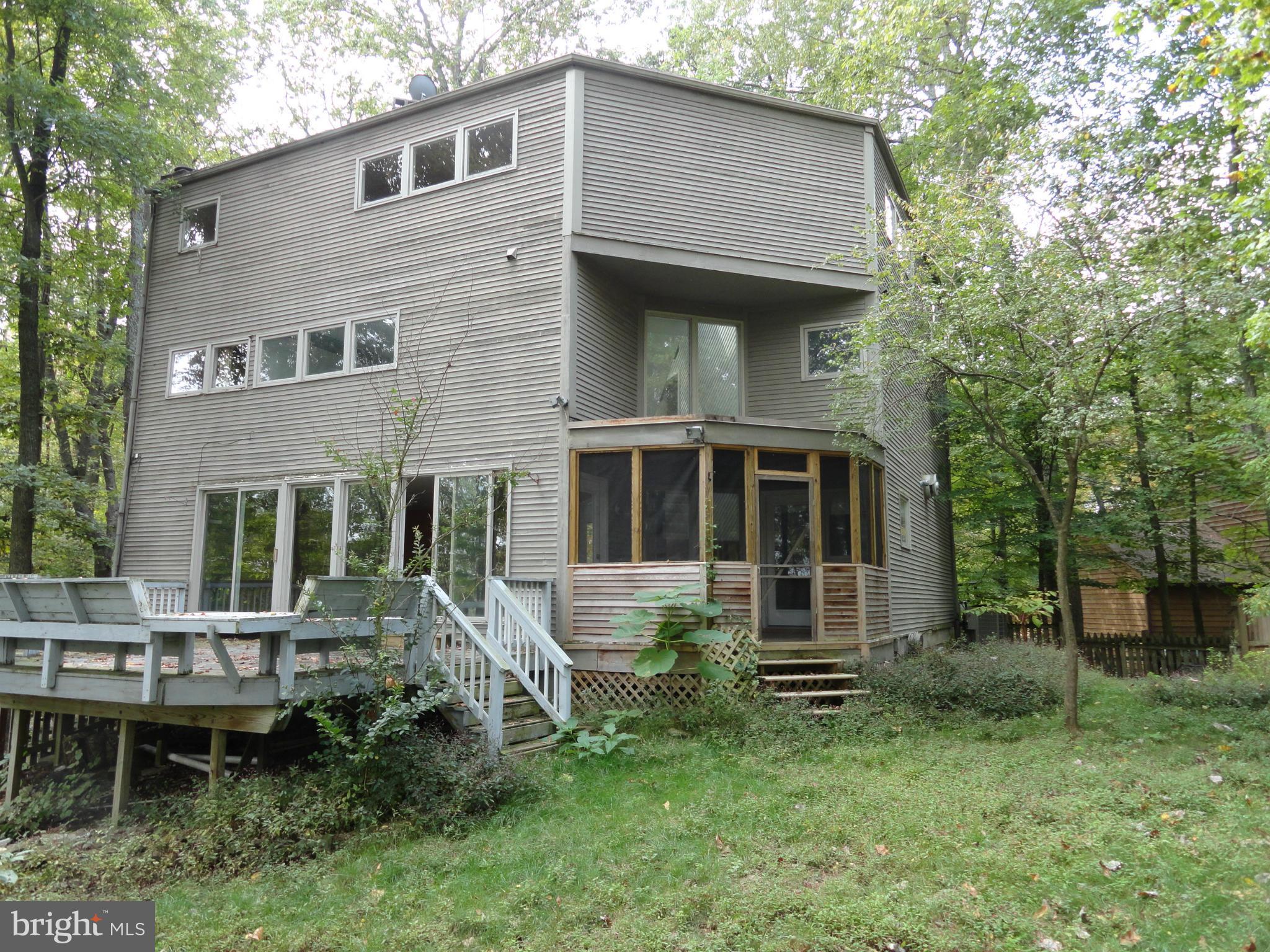 6631 East Lakeridge Road New Market, MD 21774 - Photo 14 of 14 Exterior (Rear)