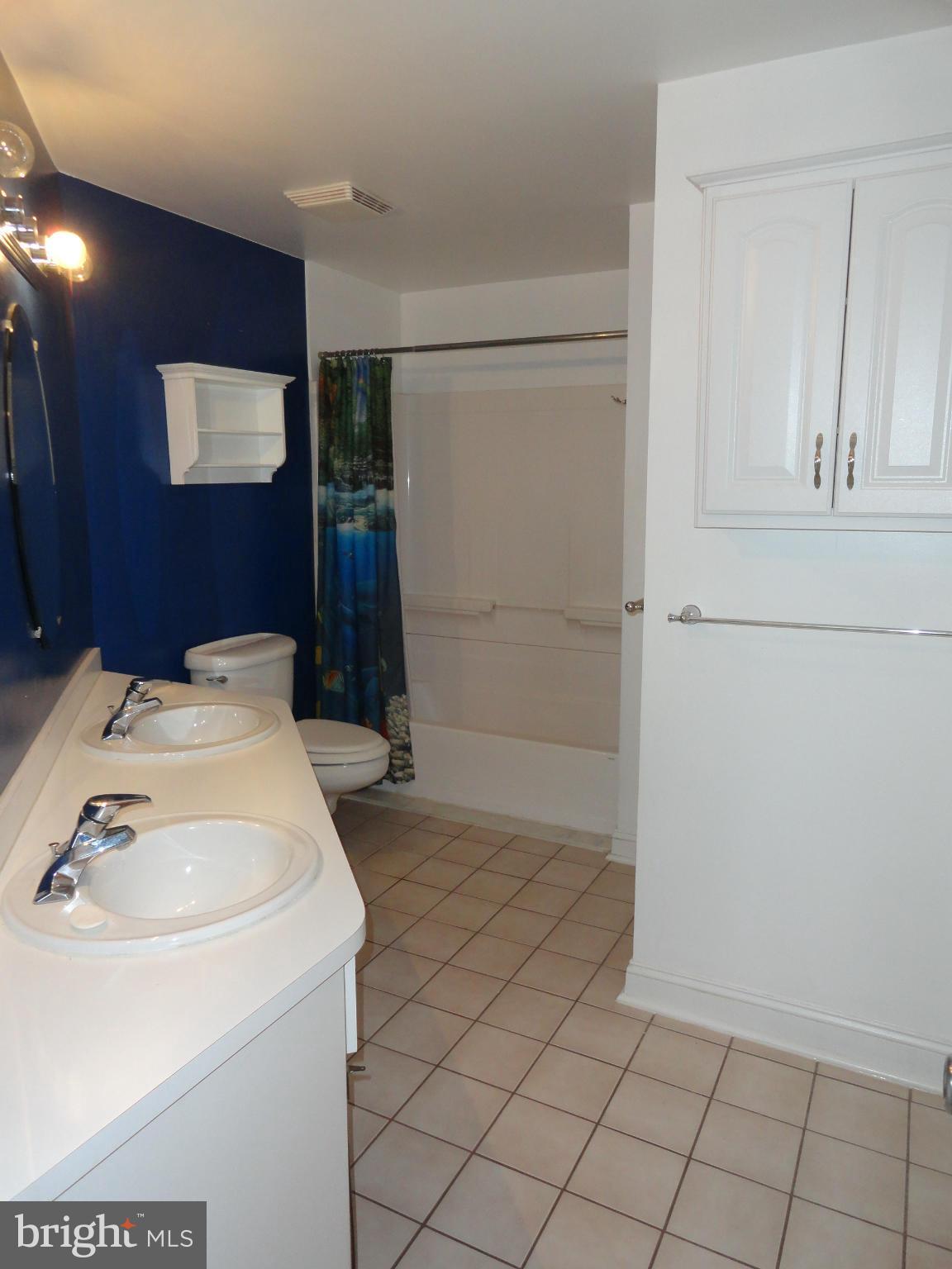 6631 East Lakeridge Road New Market, MD 21774 - Photo 6 of 14 Bath