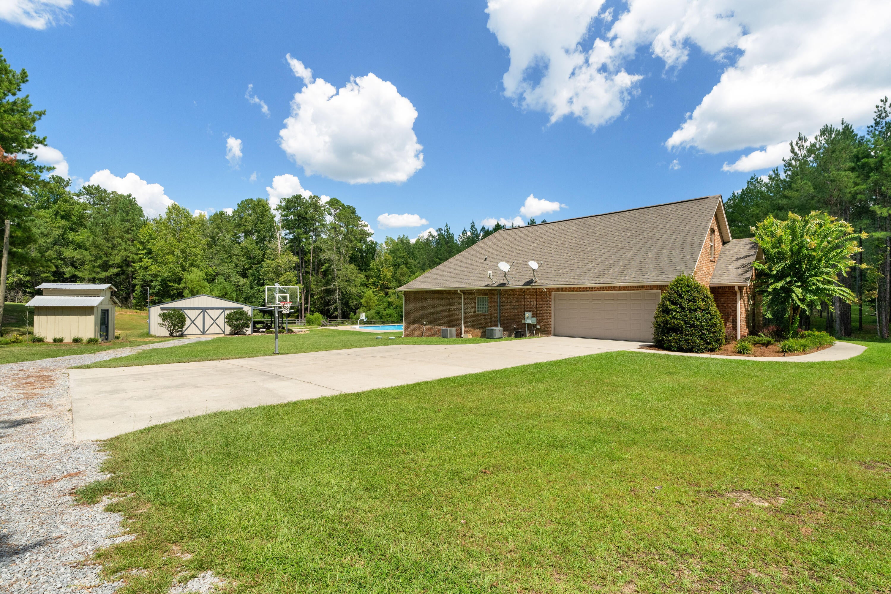 278 Big Hill Road Sumrall, MS 39482 - Photo 9 of 86 Gallery Image 9
