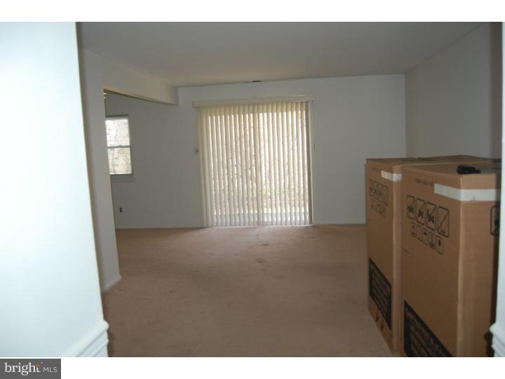 39 Shannon Road North Wales, PA 19454 - Photo 11 of 12 Living Room