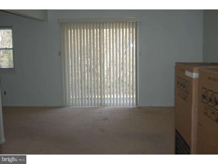 39 Shannon Road North Wales, PA 19454 - Photo 10 of 12 Living Room