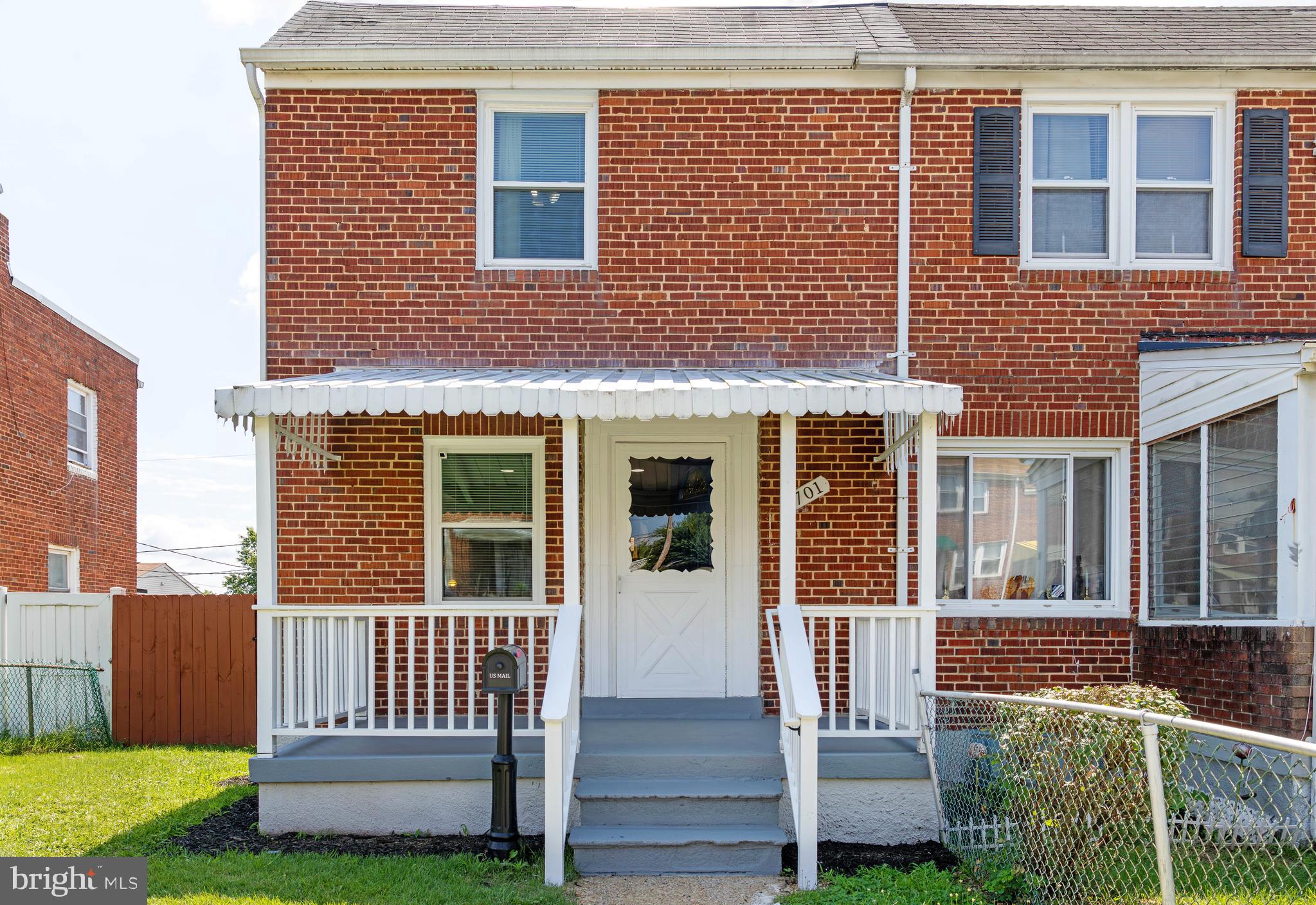 701 Roundview Road Baltimore, MD 21225 - Photo 5 of 33 Front