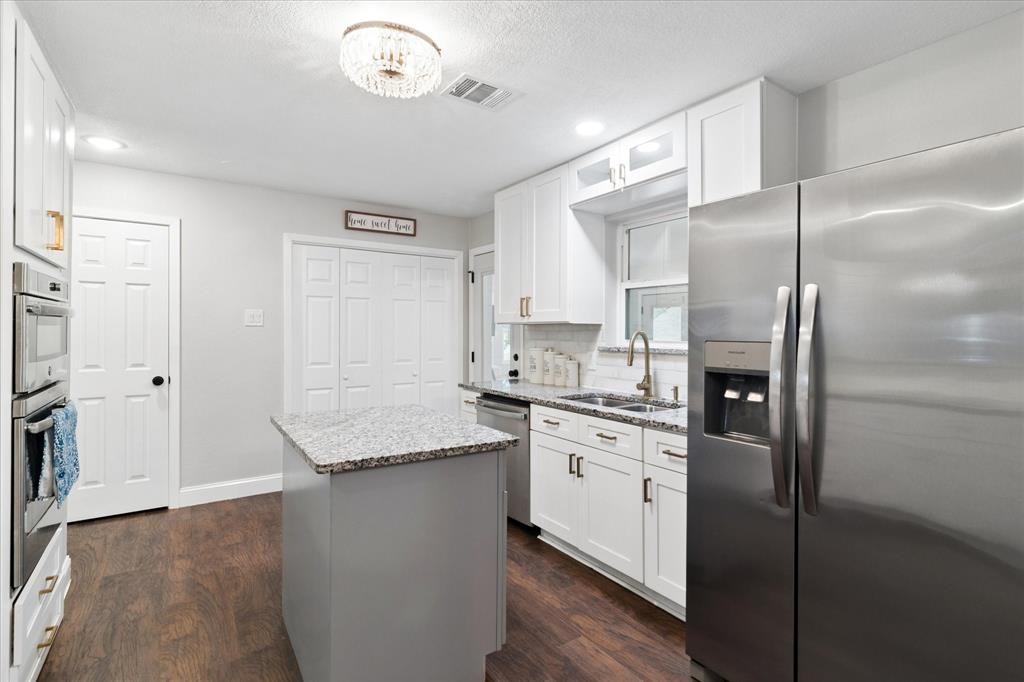 8912 South Hickory Road Krum, TX 76249 - Photo 8 of 24