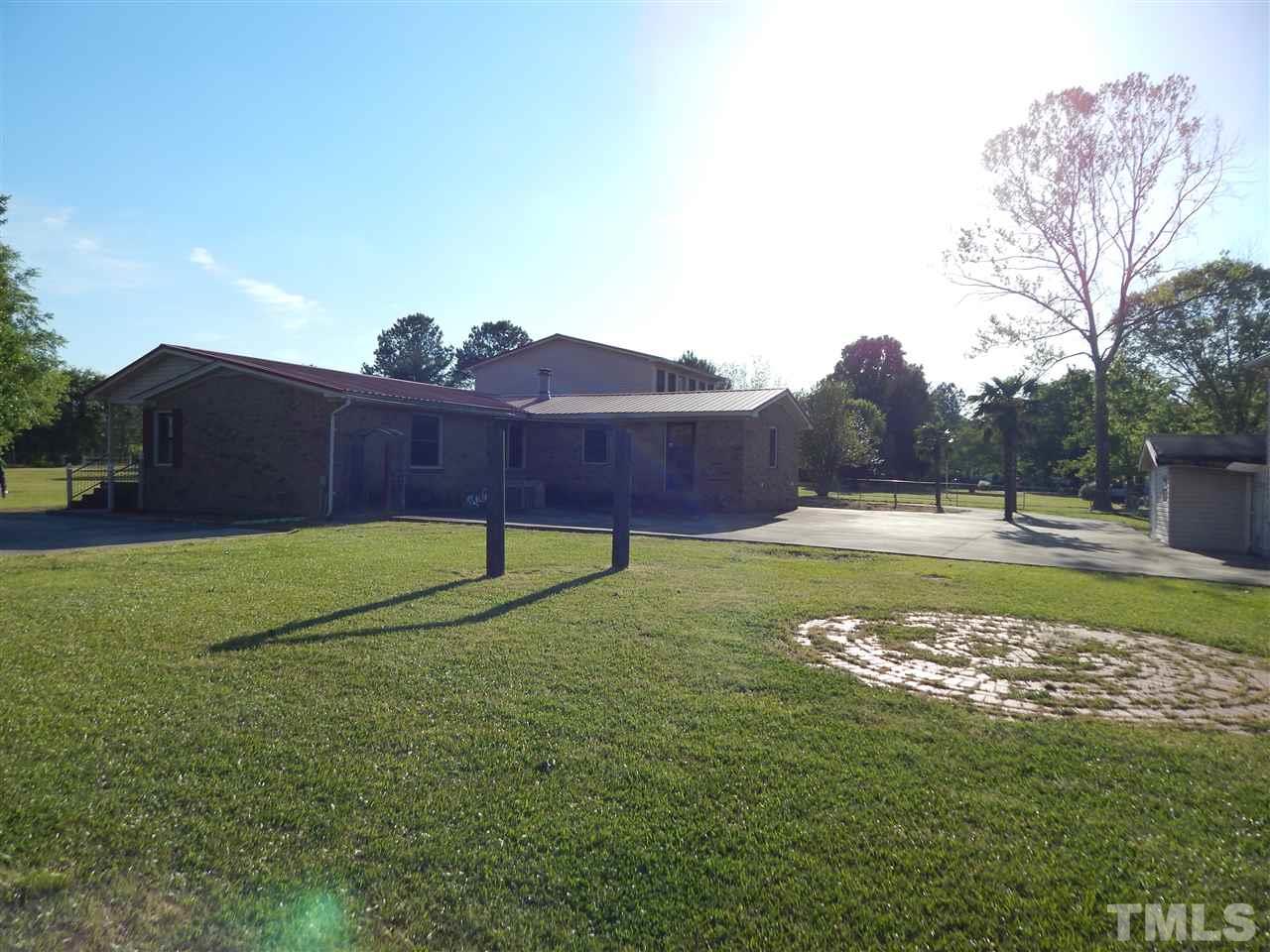 568 Josey Williams Road Erwin, NC 28339 - Photo 3 of 25 Gallery Image 3