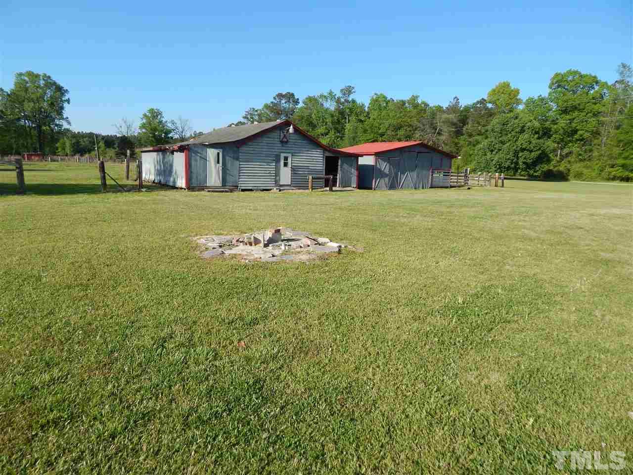 568 Josey Williams Road Erwin, NC 28339 - Photo 4 of 25 Gallery Image 4