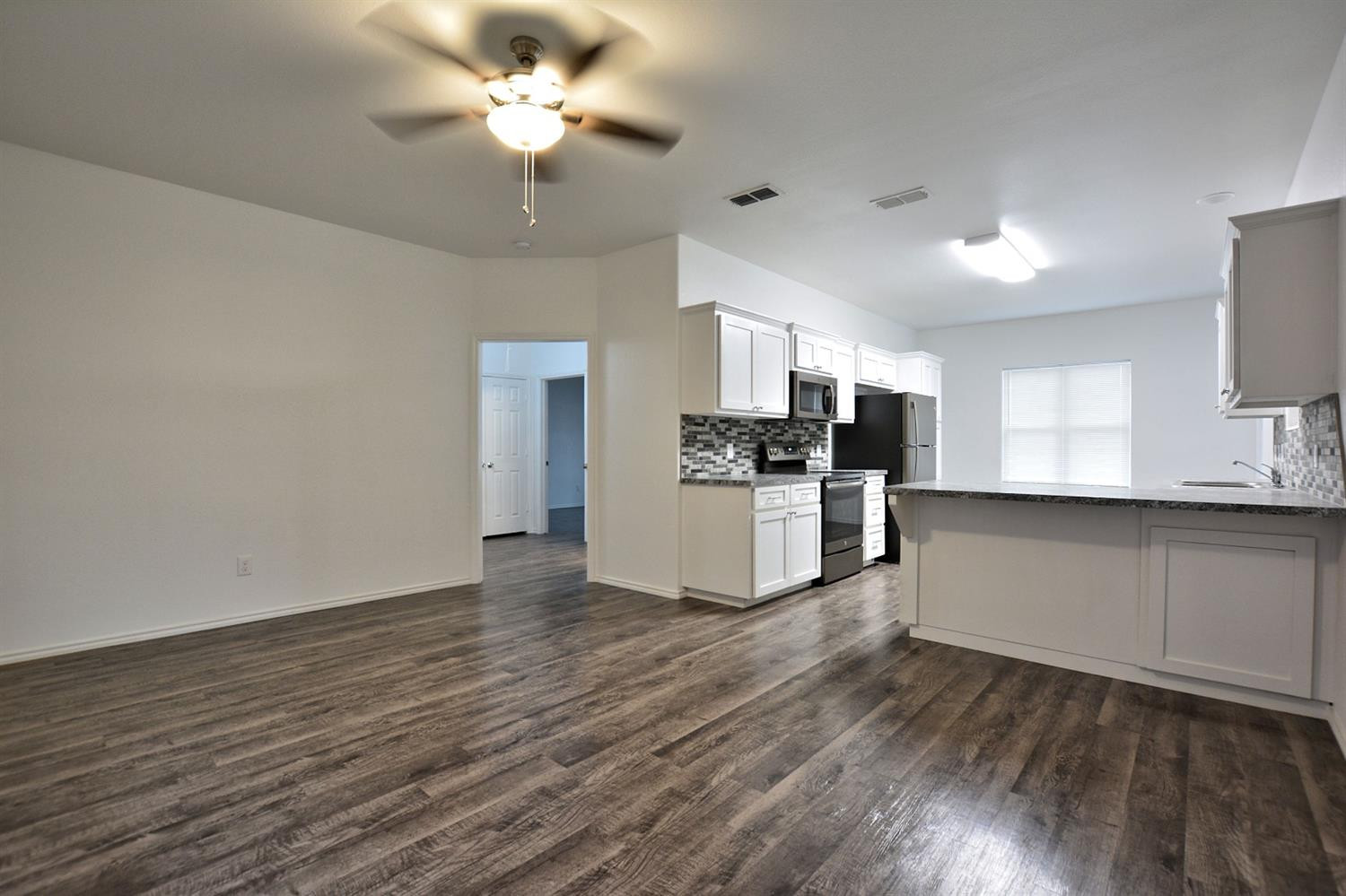 1327 94th Street, Unit A Lubbock, TX 79423 - Photo 5 of 26 Photo 5