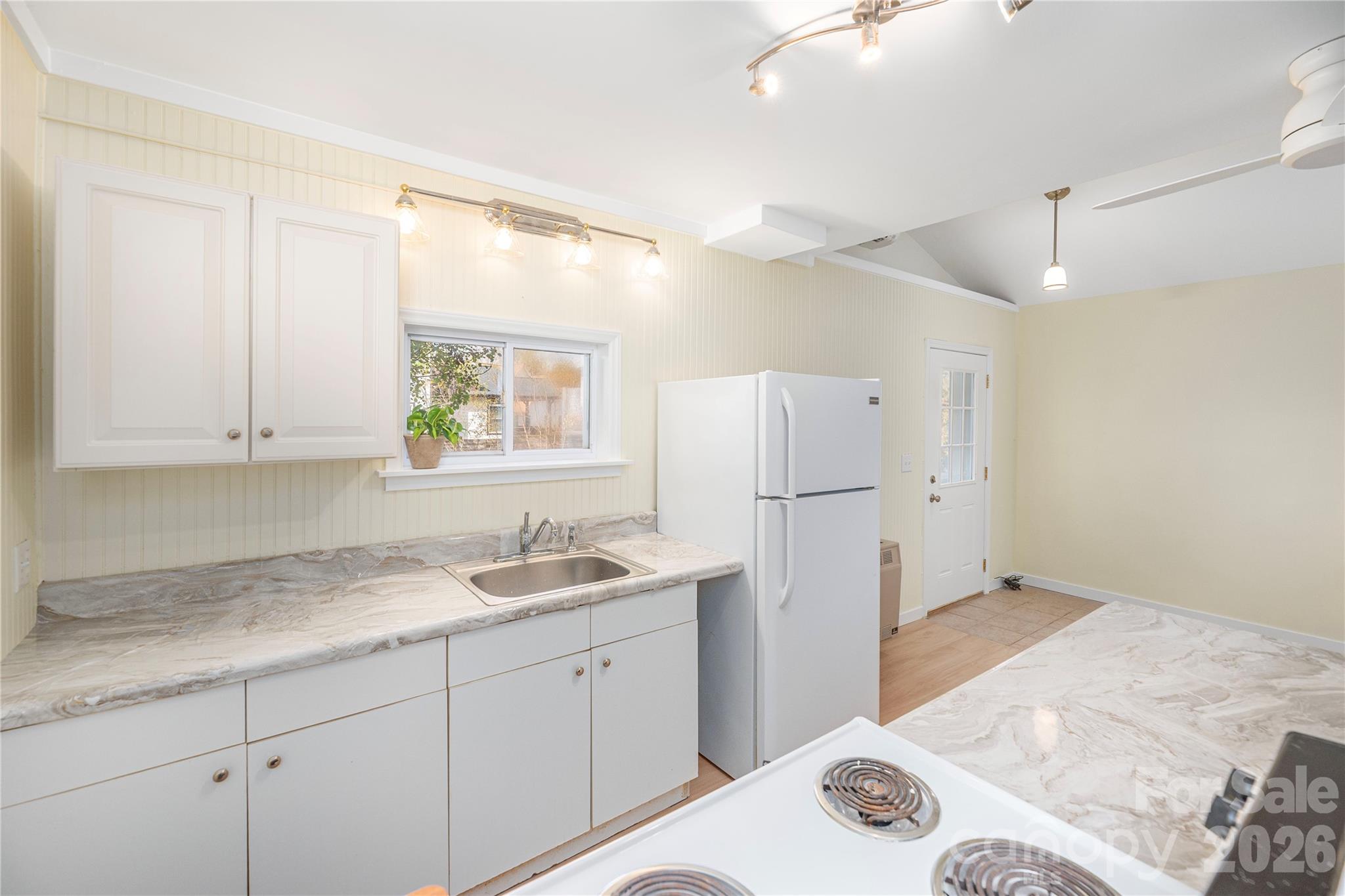 223 Davidson Road Swannanoa, NC 28778 - Photo 17 of 31 Gallery Image 17