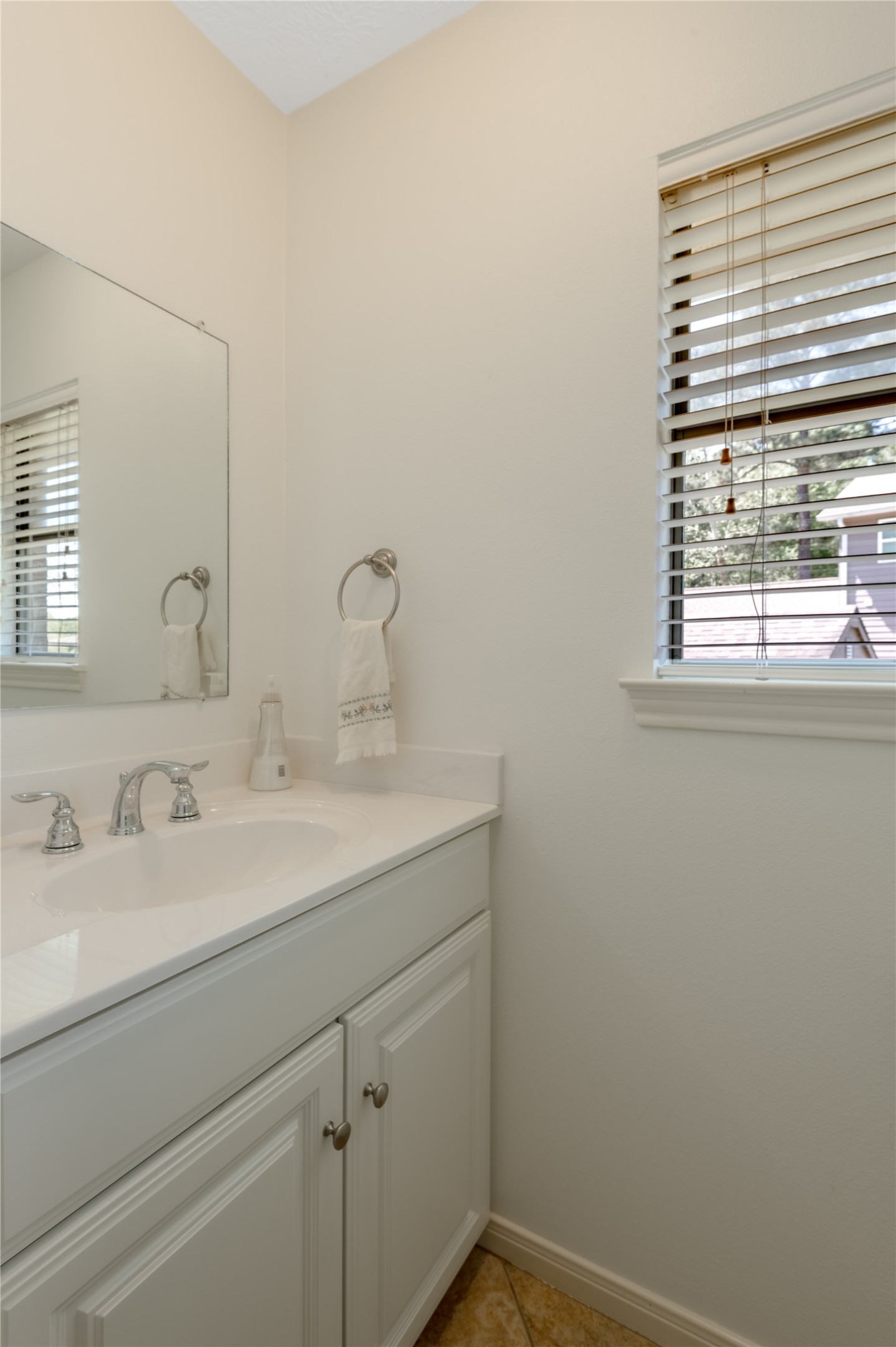 15 Lake Side Trinity, TX 75862 - Photo 11 of 33 Half Bath Downstairs