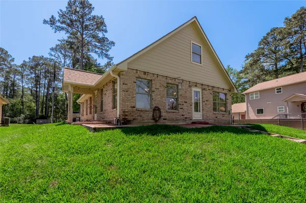 $385,700 | 15 Lake Side, Trinity, TX 75862