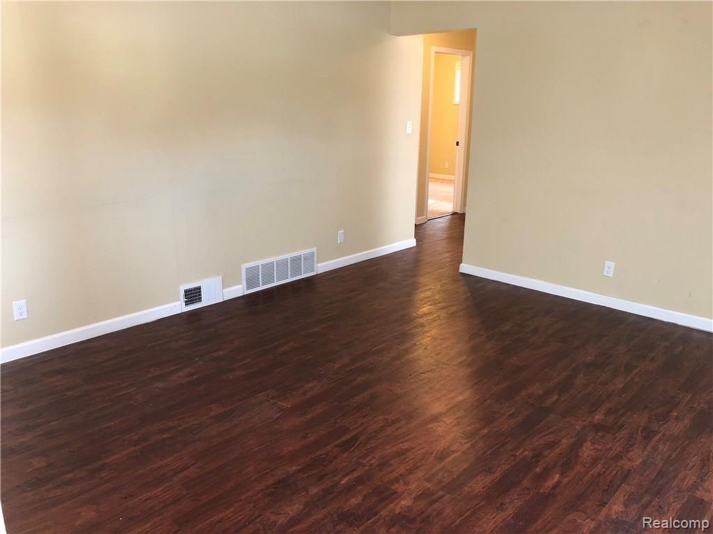 23200 Grabar Square Warren, MI 48089 - Photo 5 of 14