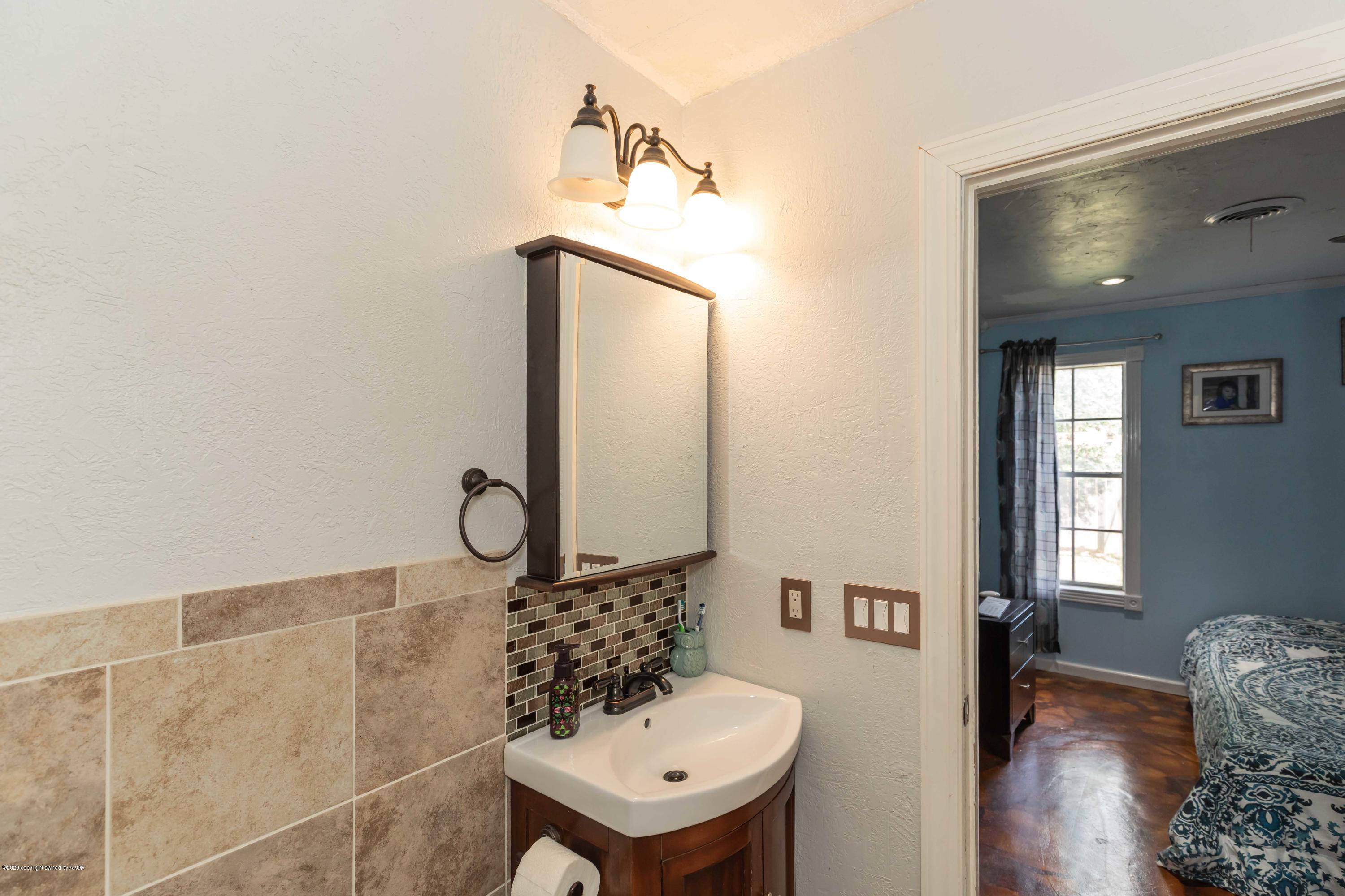5204 Susan Drive Amarillo, TX 79110 - Photo 29 of 34 MASTER BATH VIEW 2