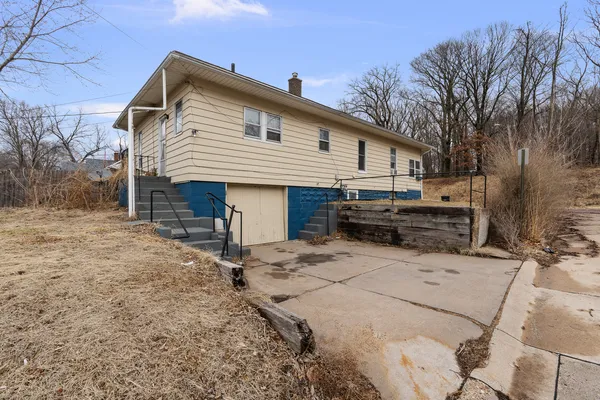 $110,000 | 3940 12th Street, Rock Island, IL 61201