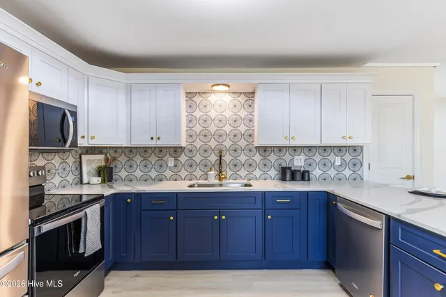 $589,900 | 6033 Shiloh Drive, Wilmington, NC 28409