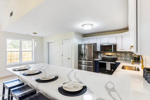 $589,900 | 6033 Shiloh Drive, Wilmington, NC 28409