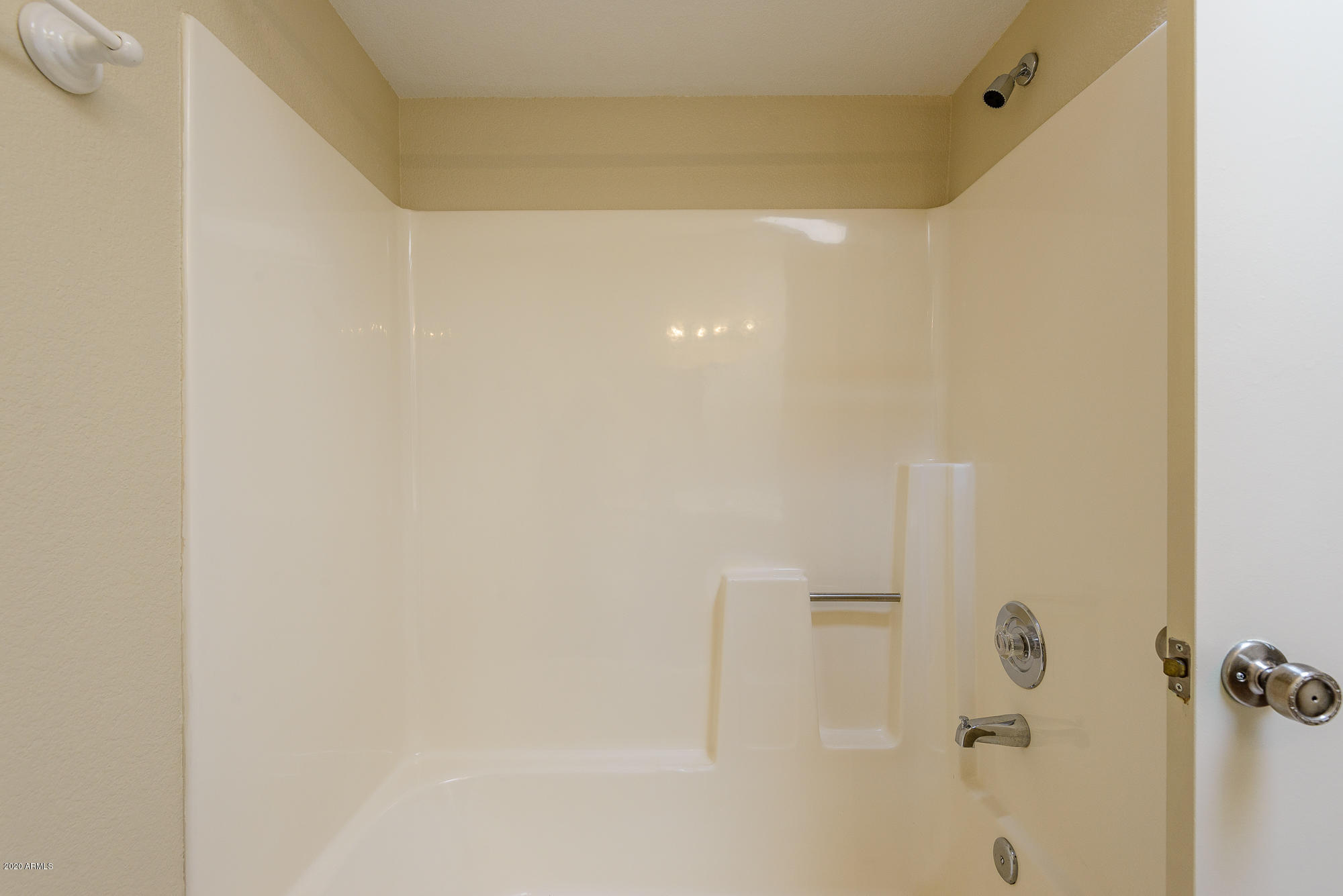 2539 East Wagoner Road Phoenix, AZ 85032 - Photo 18 of 26 Guest Shower.