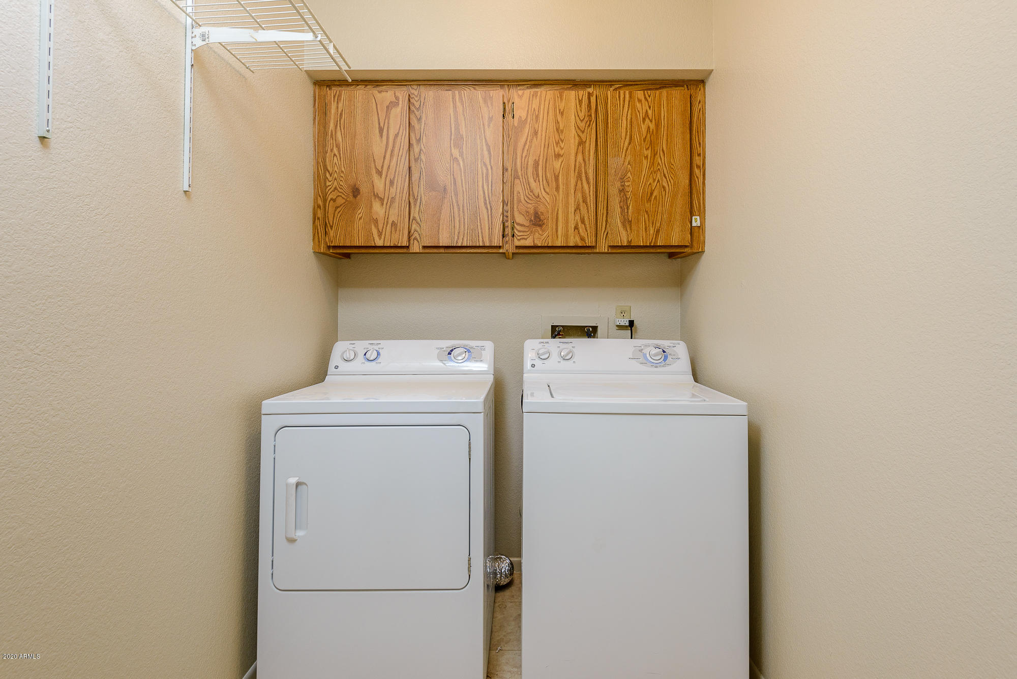 2539 East Wagoner Road Phoenix, AZ 85032 - Photo 19 of 26 Your Washer and Dryer!