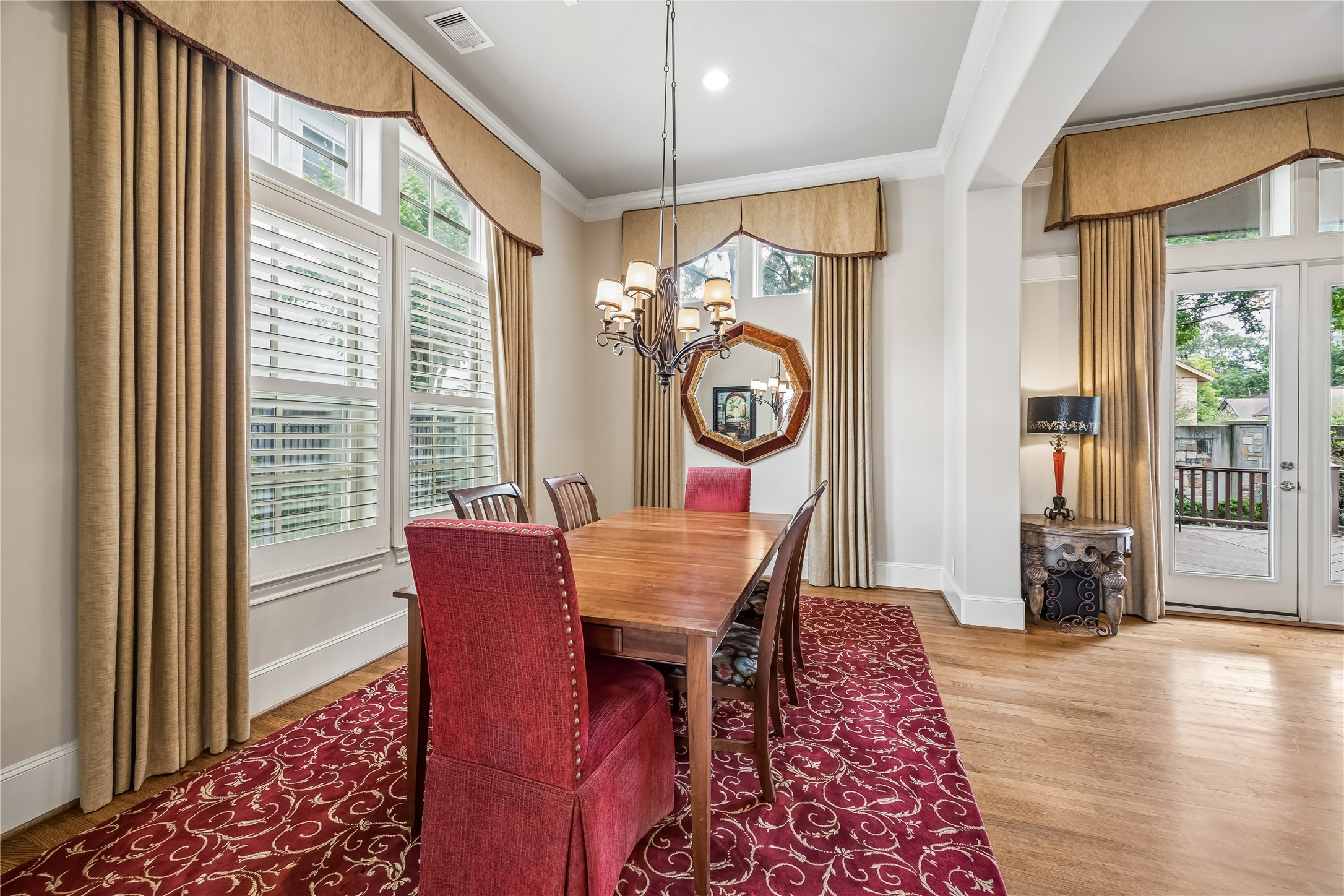 907 Queen Annes Road Houston, TX 77024 - Photo 9 of 31 Formal dining shown without virtual staging.