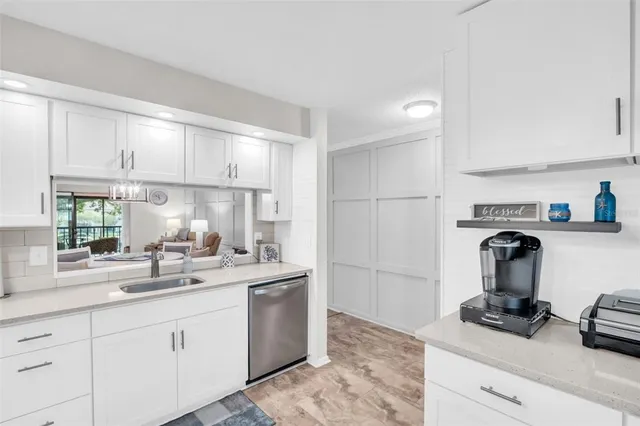 $225,000 | 2700 Nebraska Avenue, Unit 2203, Palm Harbor, FL 34684