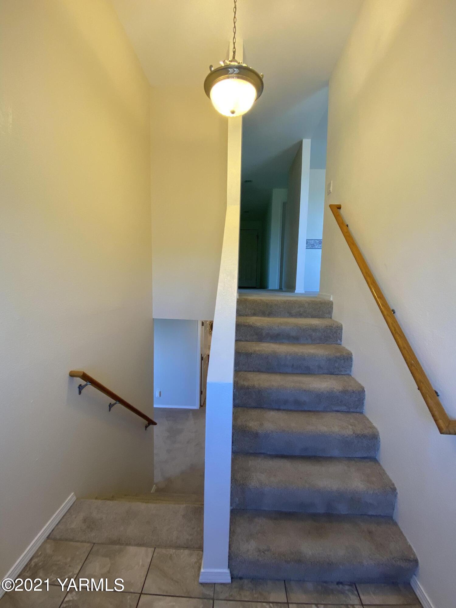 3406 Goodman Road Yakima, WA 98903 - Photo 3 of 30 Step in the right direction