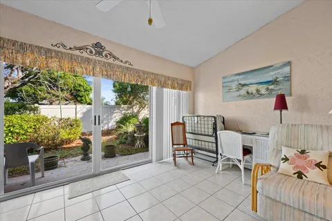 $249,999 | 10831 Southeast Sea Pines Circle, Hobe Sound, FL 33455