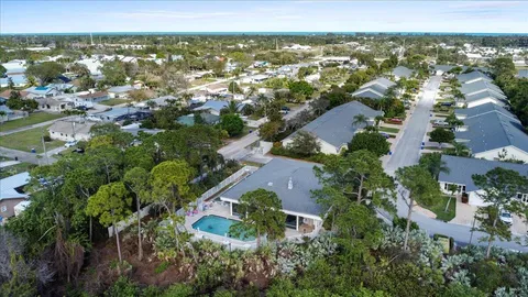 $249,999 | 10831 Southeast Sea Pines Circle, Hobe Sound, FL 33455