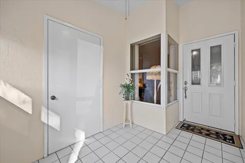 $249,999 | 10831 Southeast Sea Pines Circle, Hobe Sound, FL 33455