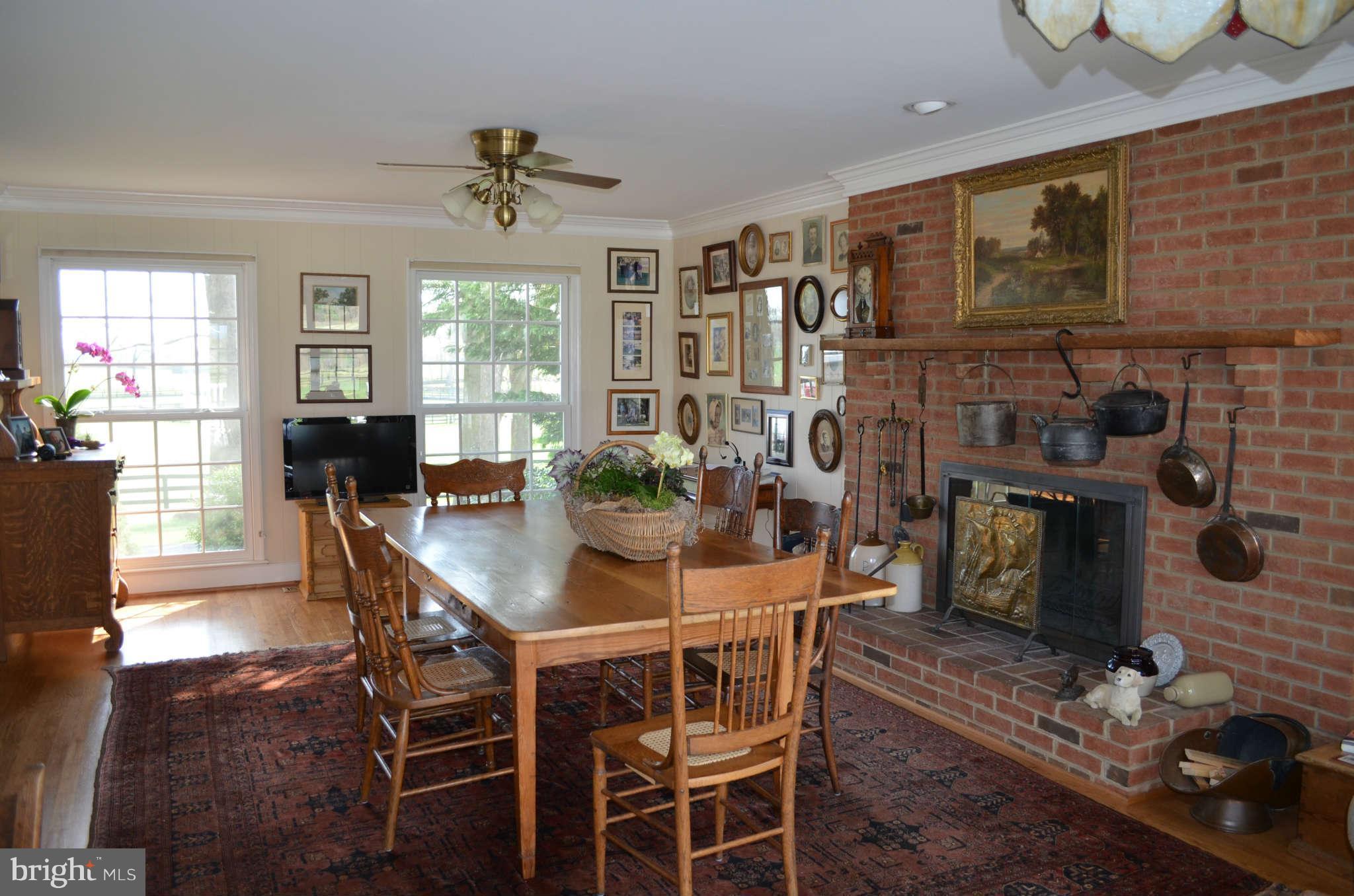 2476 5 Points Road Marshall, VA 20115 - Photo 21 of 30 Dining Room