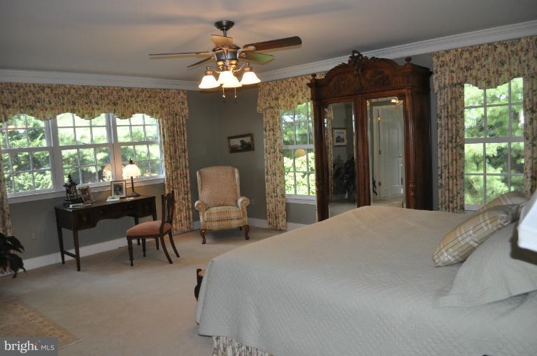 2476 5 Points Road Marshall, VA 20115 - Photo 25 of 30 Interior (General)