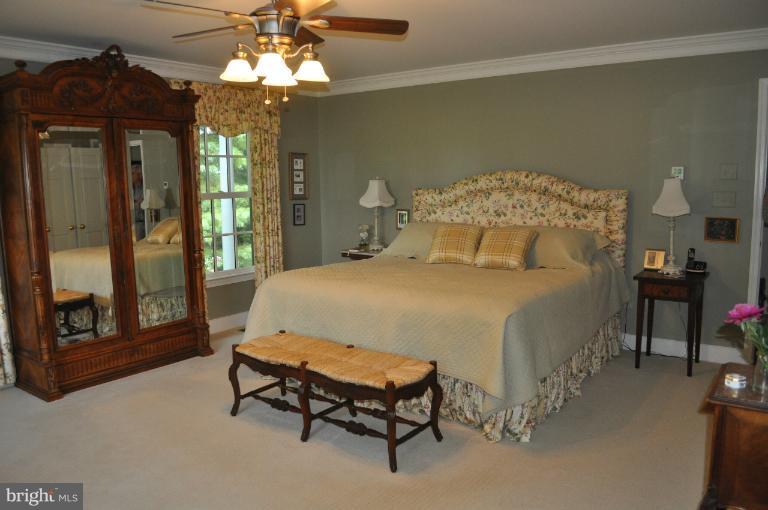 2476 5 Points Road Marshall, VA 20115 - Photo 26 of 30 Bedroom