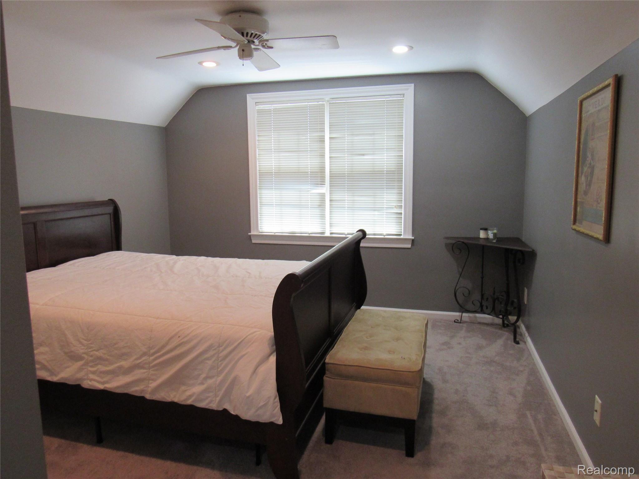 1635 Fairholme Road Grosse Pointe, MI 48236 - Photo 24 of 42 23.JPG